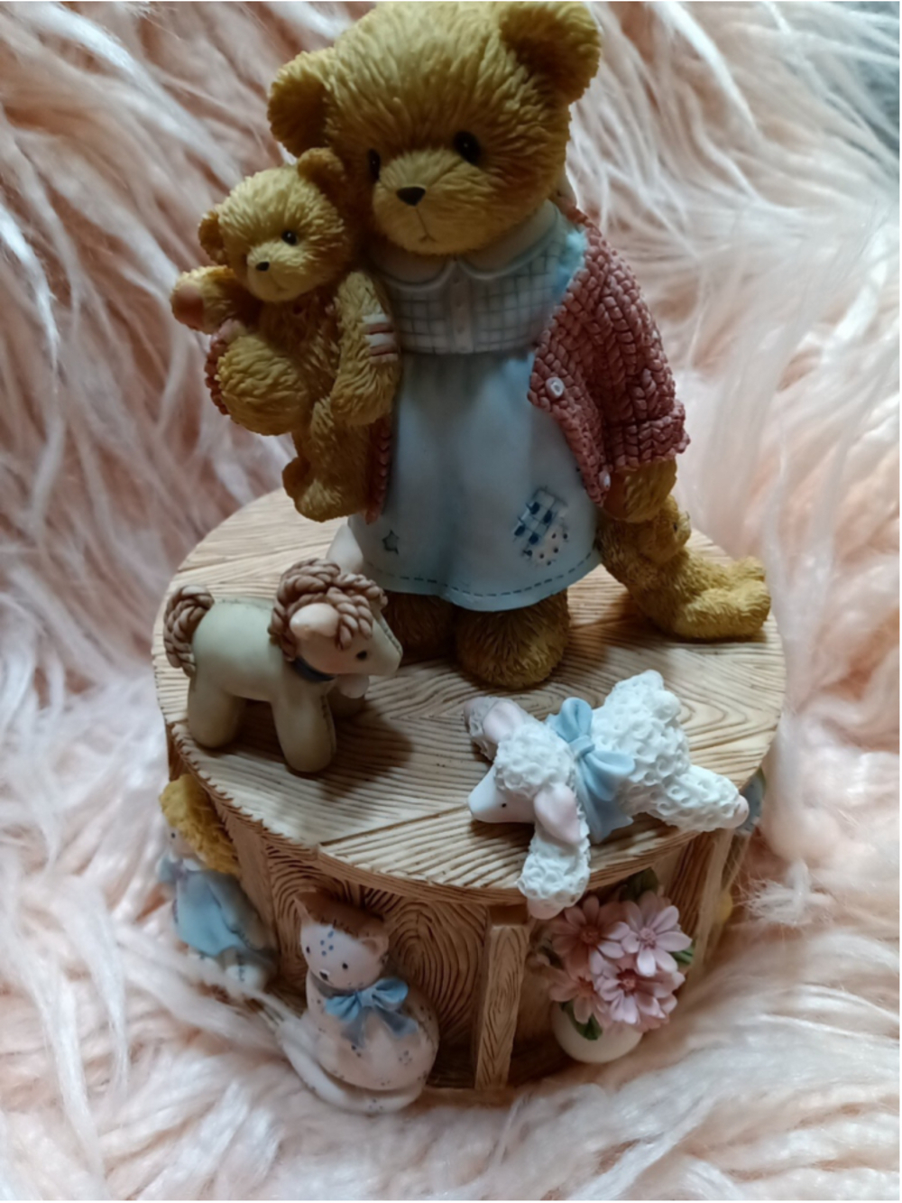 Cherished Teddies Girl With Bears Plays The Tune The Teddy Bears Picnic 2002